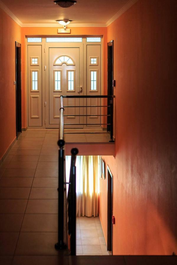 Villa Imperija Guesthouse Budva Ngoại thất bức ảnh